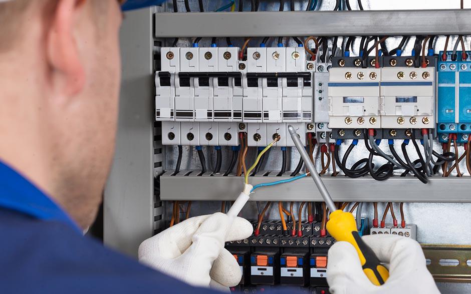 tarif horaire d'un électricien Paris 6